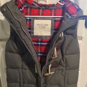 Abercrombie & Fitch Insulated Puffer